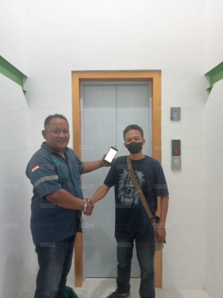 Thang máy trung tâm thương mại tại Indonesia
