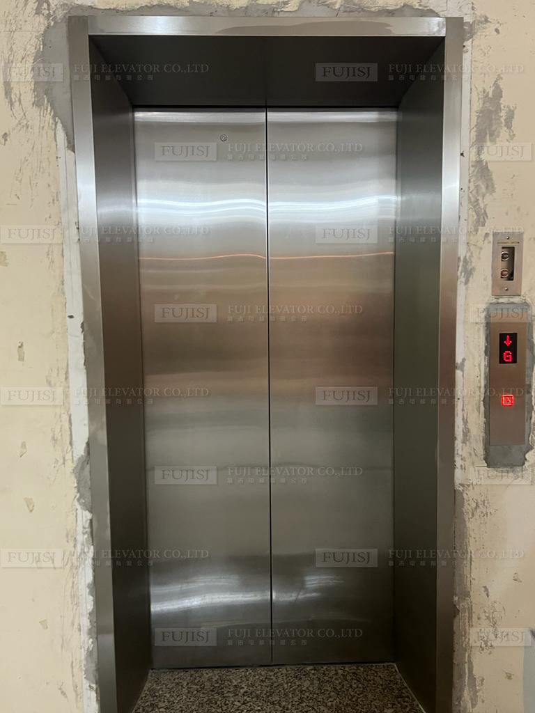 Thang máy chở khách UAE 1000kg, tầng 4